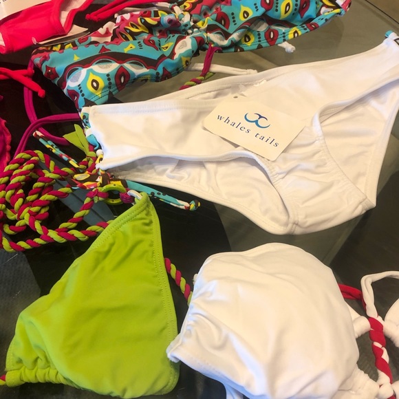 Bathing suits - Picture 5 of 12